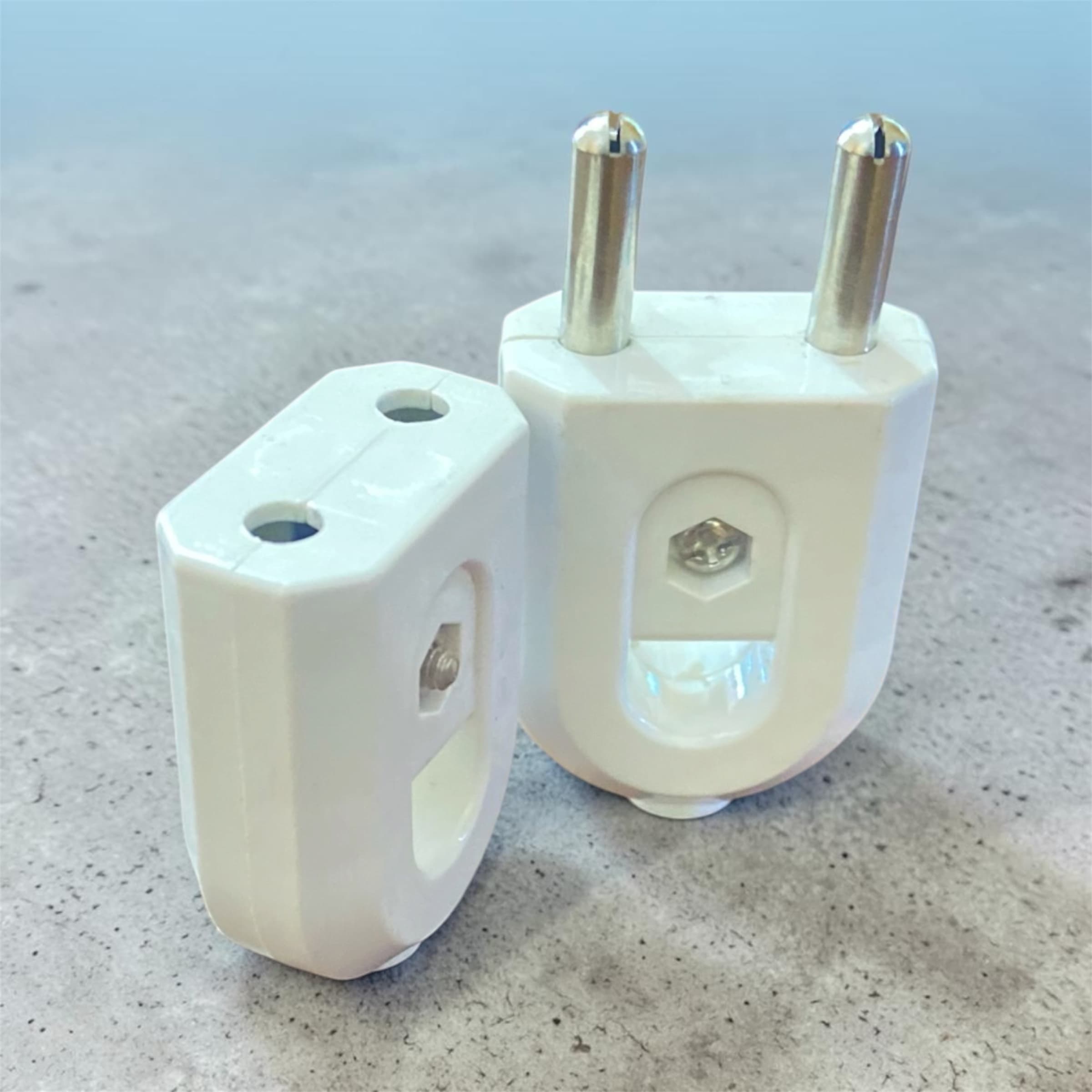 Two pin plug-mail/Female